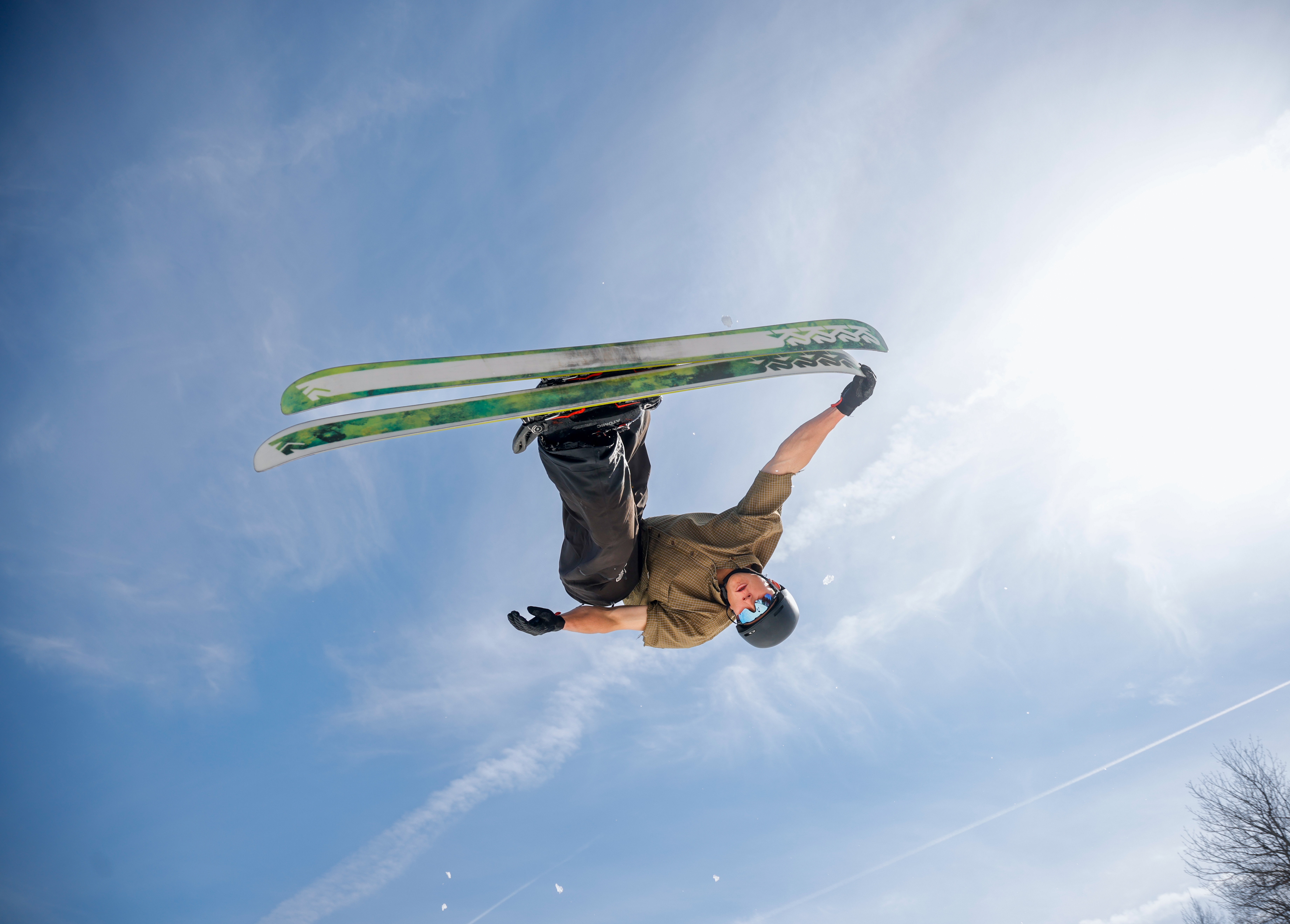 Skiing Inverted